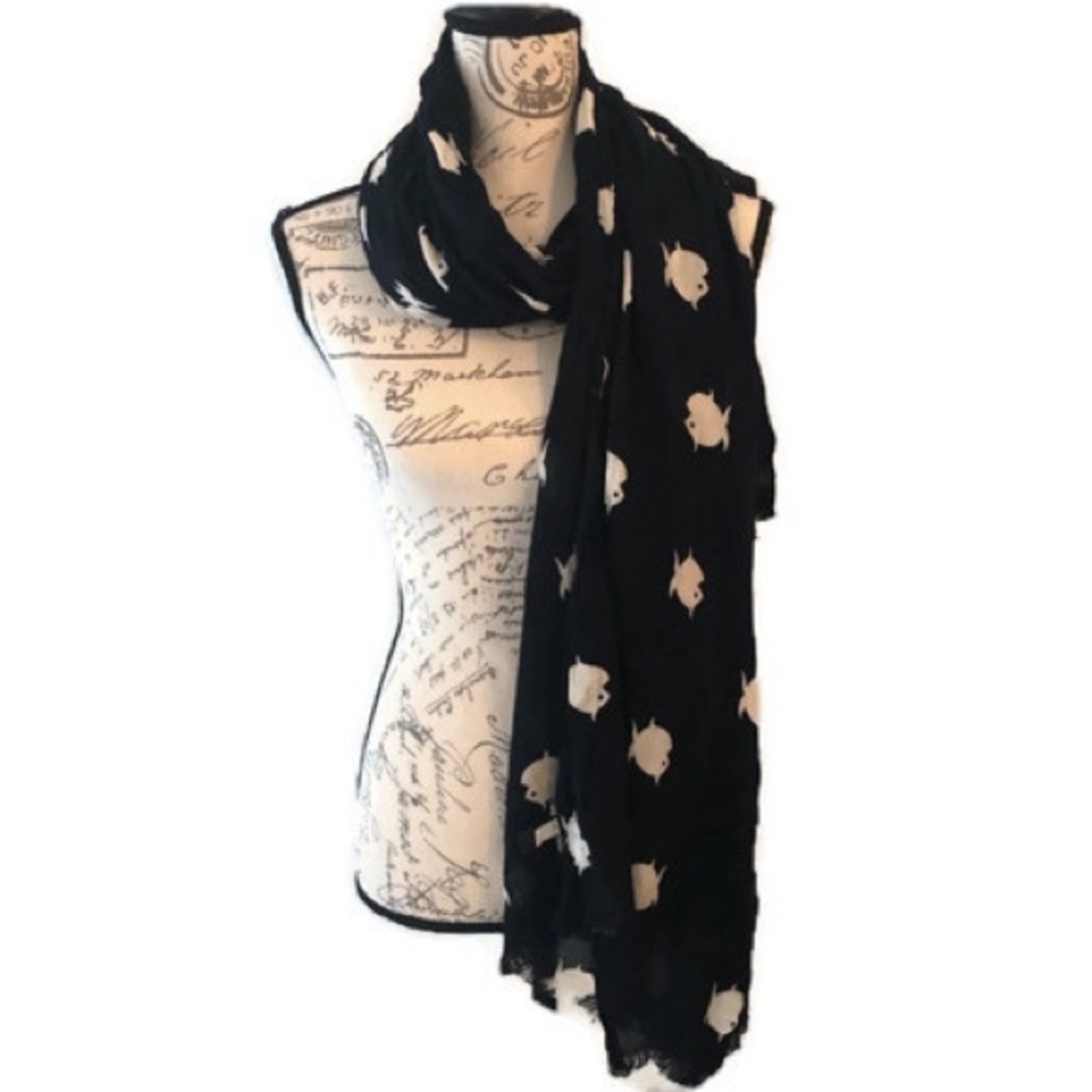 BANANA REPUBLIC | Black/White Fish Print Scarf